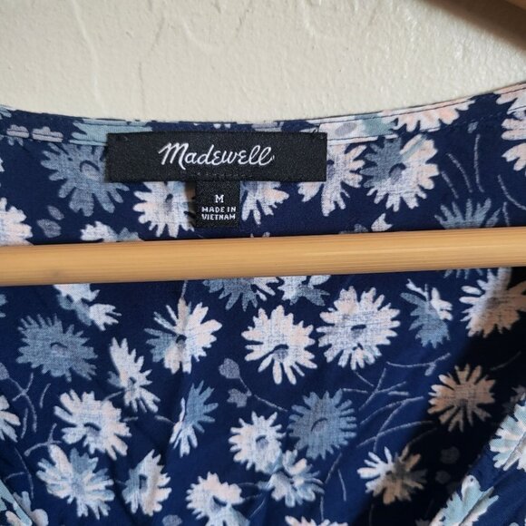 Madewell Novel Tie-Front Top In French Floral Drapey V-Neck Blue Size Women's M - Picture 2 of 9